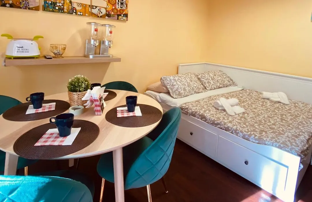 Dr House Luxury Apartment-1